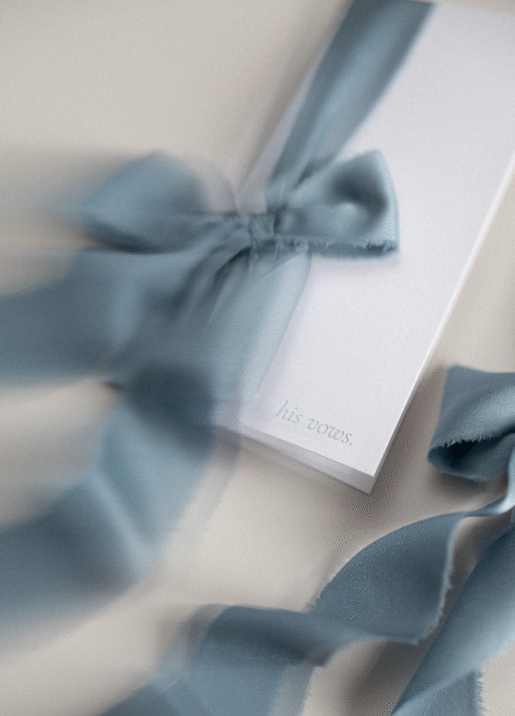 livret de voeux mariage ruban bleu en soie